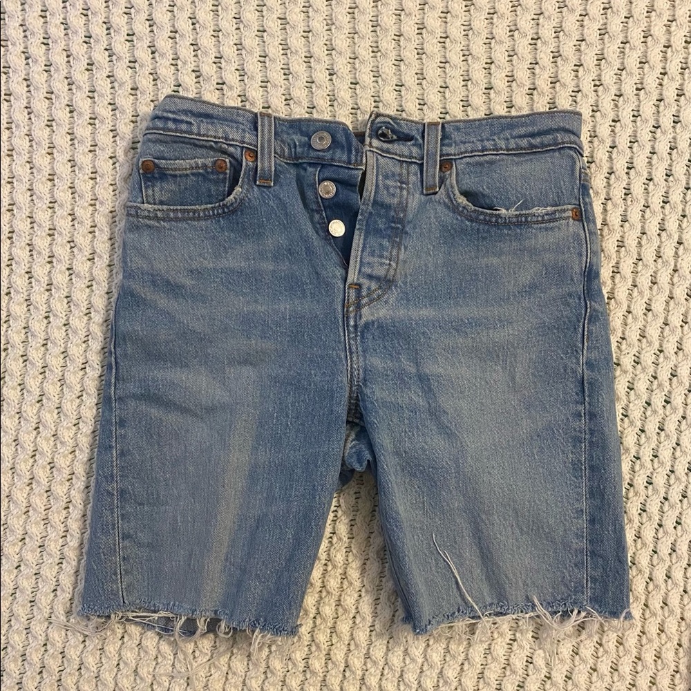 Levi’s Wedgie Long Cutoff Shorts